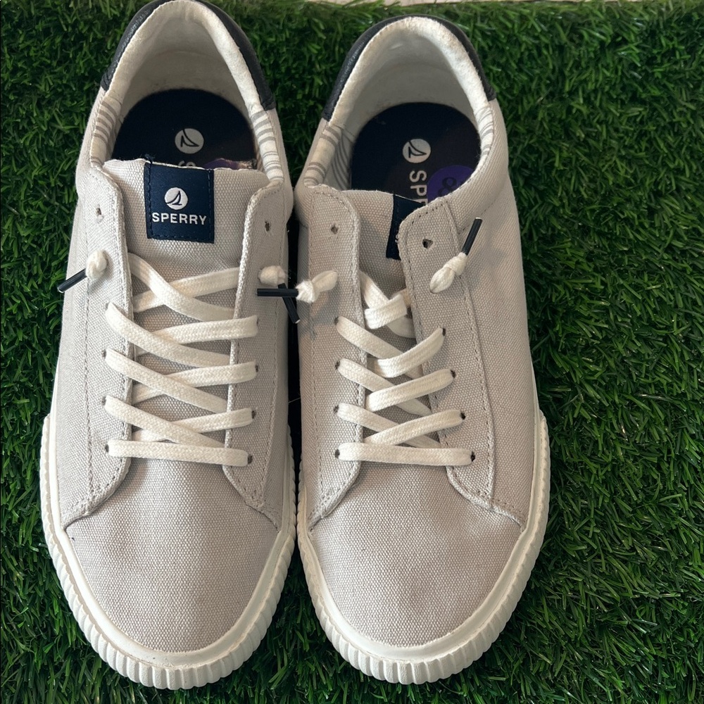 Like new Sperry Bermuda LTT canvas platform sneakers size 8.5 Light Gray w/ navy